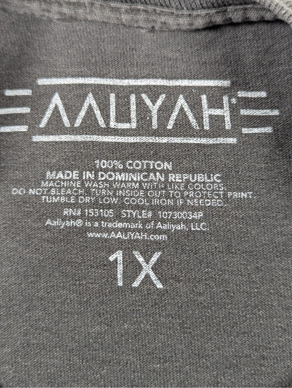 Aaliyah - In Memory Of Tour - Black Cotton - Men's or Women's T-Shirt - Size: 1x - Picture 3 of 9